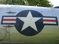 Duitsland-Frankfurt ''Denkmal Luftbrücke-Douglas C-54 Skymaster'' (7).JPG