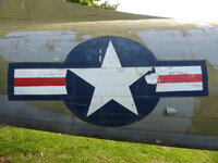 Duitsland-Frankfurt ''Denkmal Luftbrücke-Douglas DC-3'' (11).JPG