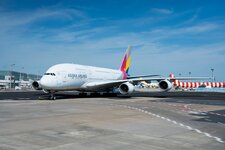 Duitsland-Frankfurt ''Flughafen-Asiana Airlines Airbus A 380'' (16).jpg