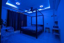 großes Zimmer 2.jpg