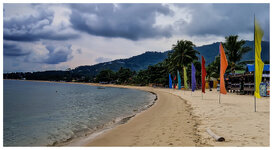 Strand mit Fahnen 1.jpg