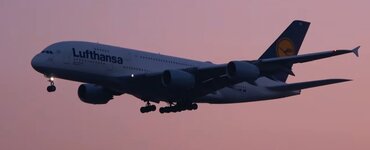 Duitsland-Frankfurt ''Flughafen-Lufthansa Airbus A380'' (56).jpg