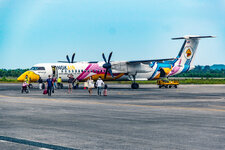 500-Dash8-HS-DQC-01.jpg