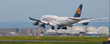 Duitsland-Frankfurt ''Flughafen-Lufthansa Boeing 747-800 Mexiko City-Frankfurt'' Siegerflieger...jpg