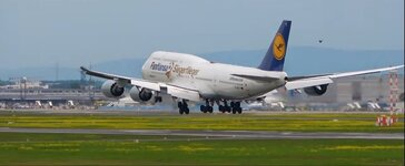 Duitsland-Frankfurt ''Flughafen-Lufthansa Boeing 747-800 Mexiko City-Frankfurt'' Siegerflieger...jpg