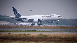 Duitsland-Frankfurt ''Flughafen-Lufthansa Boeing 777'' (3).jpg