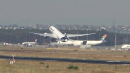 Duitsland-Frankfurt ''Flughafen-Lufthansa Cargo Boeing 777L'' (4).jpg