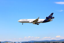 Duitsland-Frankfurt ''Flughafen-Lufthansa Cargo MD 11 F'' (6).JPG