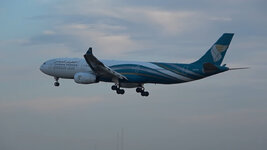 Duitsland-Frankfurt ''Flughafen-Oman Air-Airbus A330-300'' (5).jpg