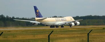 Duitsland-Frankfurt ''Flughafen-Saudia Cargo Boeing 747'' (4).jpg