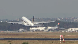 Duitsland-Frankfurt ''Flughafen-Singapore Airlines Airbus A380-800'' (49).jpg