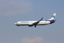 Duitsland-Frankfurt ''Flughafen-Sun Express Boeing 737'' (4).JPG