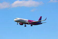 Duitsland-Frankfurt ''Flughafen-Wizz Air Airbus A320'' (2).JPG