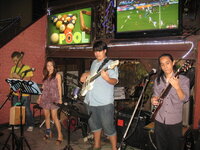 Thailand-Bangkok ''Soi 7 Sukhumvit Road-Biergarten'' (4).JPG