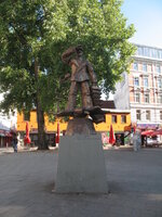 Duitsland-Hamburg ''Hans Alberts platz'' (2).JPG