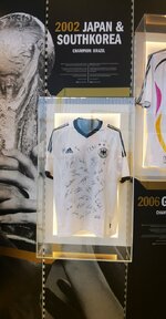 Duitsland-Herzogenaurach ''Adidas Outletstore'' (14).jpg Duitsland-Herzogenaurach ''Adidas Outletstore'' (14).jpg