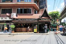 bangkok_food_center_sukhumvit_soi5_1.jpg