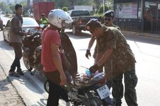 checkpoint-polizei-geht-gegen-drogenkonsum-dealer-vor-phuket-thailand-main_image.jpe