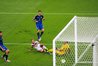 Götze_kicks_the_match_winning_goal_20160331_212255.jpg