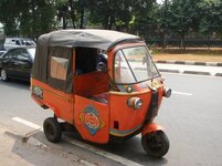 tuktuk1.jpg