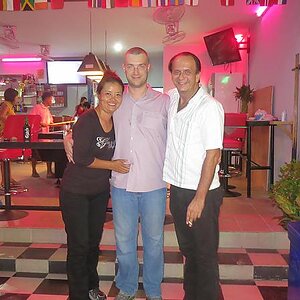 07.06.2013 Smurf Bar
