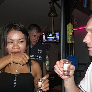 02.10.2013 Smurf Bar