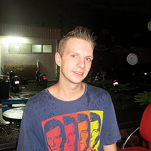 13.10.2013 Smurf Bar