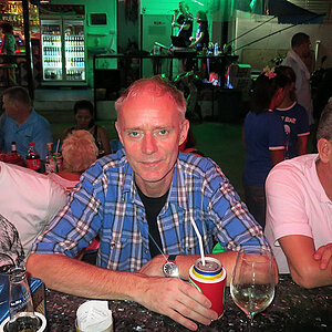 01.11.2013 Smurf Bar