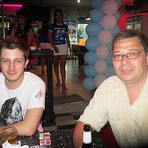 01.11.2013 Smurf Bar