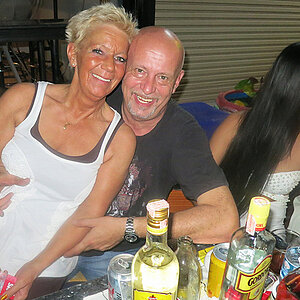 01.11.2013 Smurf Bar