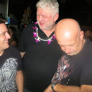 01.11.2013 Smurf Bar