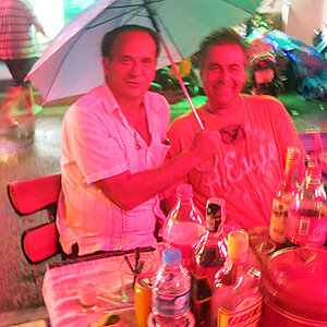 07.11.2013 Smurf Bar