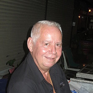 08.11.2013 Smurf Bar