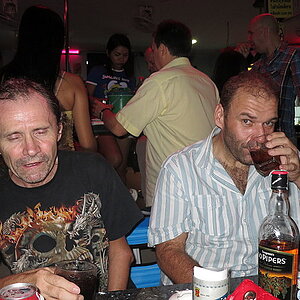 08.11.2013 Smurf Bar