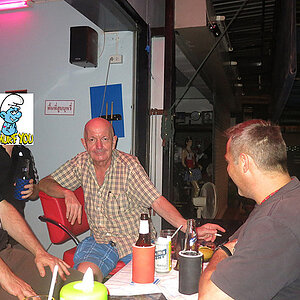 26.11.2013 Smurf Bar