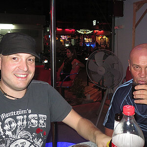07.12.2013 Smurf Bar