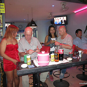 31.12.2013 Smurf Bar