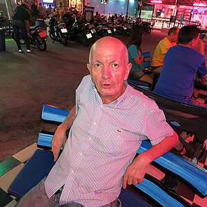 2014-02-06 Smurf Bar