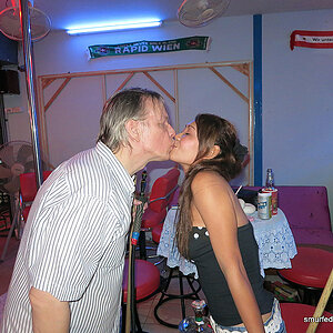 2014-02-12 Smurf Bar