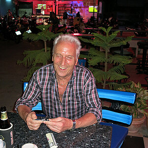 2014-02-23 Smurf Bar