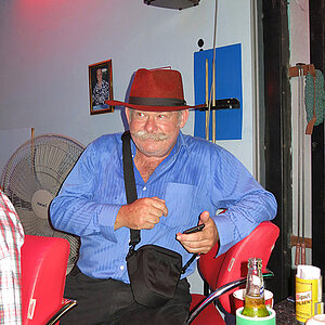 2014-02-23 Smurf Bar