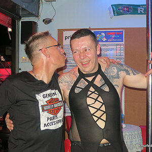 2014-04-03 Smurf Bar