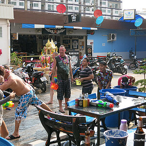 2014-04-16 Smurf Bar