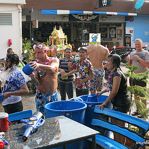 2014-04-16 Smurf Bar
