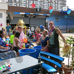 2014-04-16 Smurf Bar