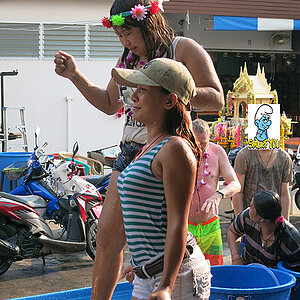2014-04-16 Smurf Bar