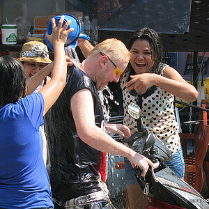 2014-04-19 Smurf Bar