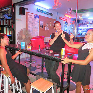 2014-04-20 Smurf Bar