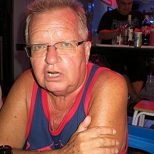 2014-04-20 Smurf Bar