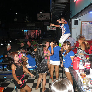 2014-05-09 Smurf Bar